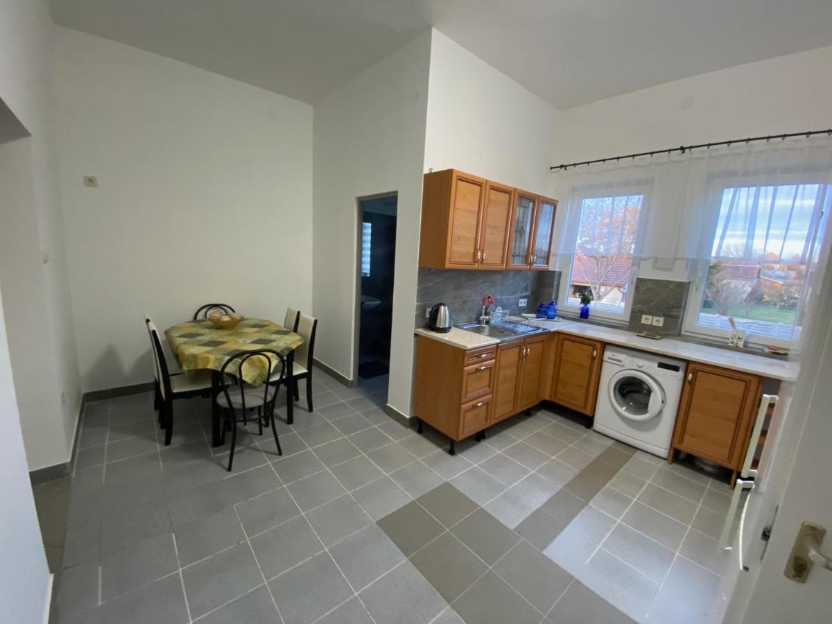 Tocc Apartman 贾尔 外观 照片